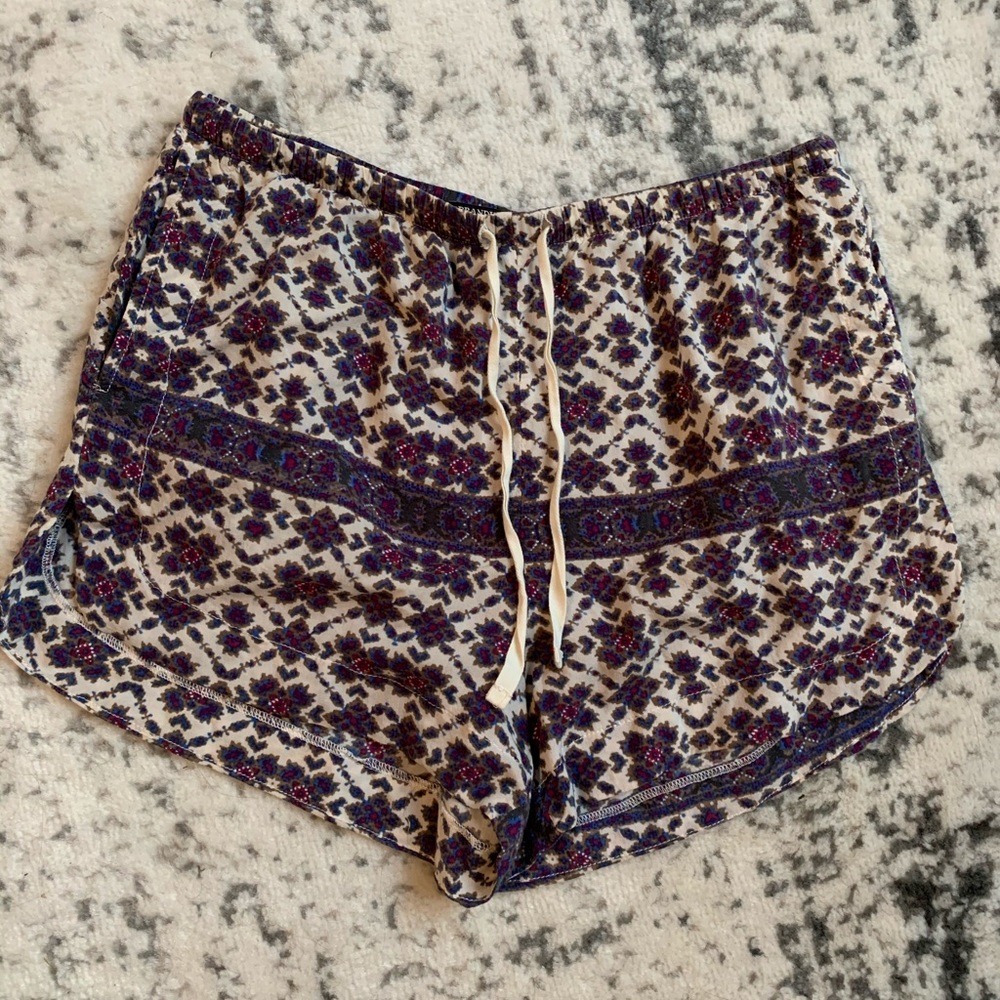 Rare lightly worn Brandy Melville Patterned Shorts